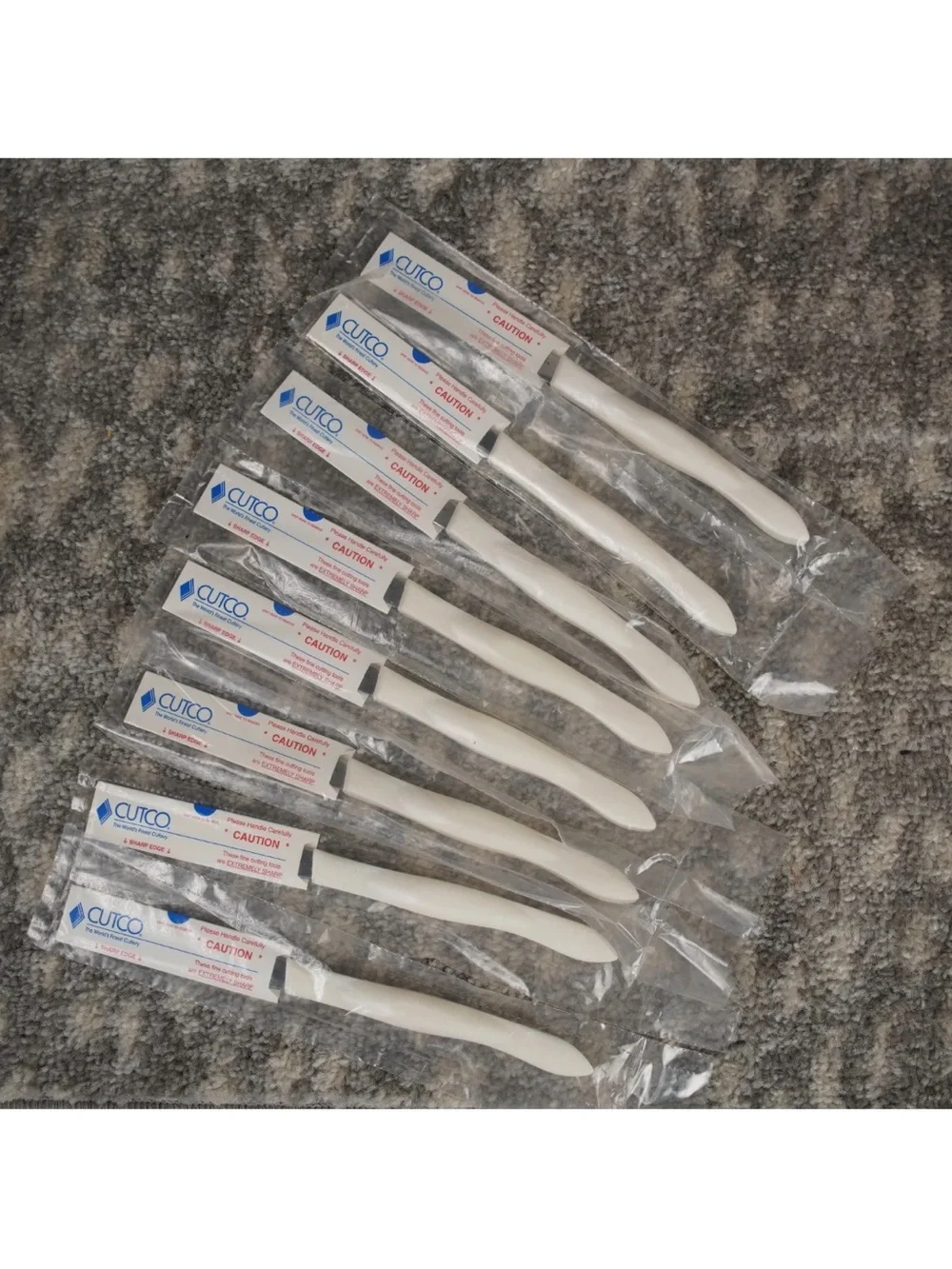 Cutco Homemaker + 8 Set with Block w/ Petite Chef - Pearl Handle + Honey Block